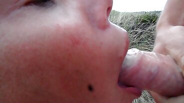 BLACKEDRAW Ogromny Dong erotyka free wbija blondynkę w Smithereens