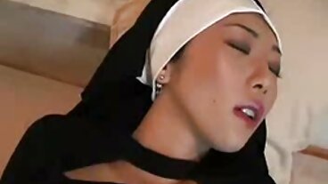 BRAZZERS Lesbijski romans PAWG eskaluje erotyczne dziewczyny do biseksu FFM