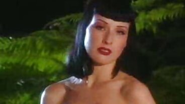 LifeSelector: Seksowna dziwka błaga o filmy erotyczne fajne ruchanie cipki w trójkę z tobą i Alexą na PornHD