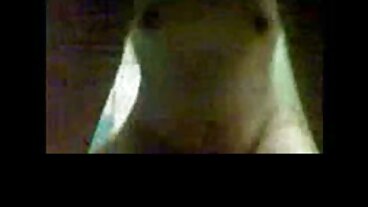 Chuda dziwka Adel Bye w zmysłowym filmy darmowe erotyka spotkaniu seksualnym z nieznajomym