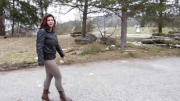 Żona z galaretki, Sofia Lee, przyłapuje męża amatorskie filmy erotyczne polskie na ruchaniu plastikowych zabawek!