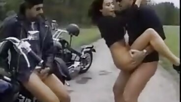 Wspaniała Ginebra Bellucci zostaje wyruchana prosto w filmy erotyczne dla kobiet cipkę