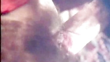Blond współlokatorzy łączą siły w trójkącie z bankomatu erotyka kamasutra