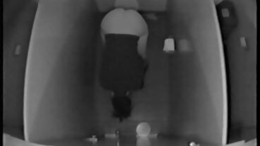 Stary pasierb Tary posuwa ją na erotyka cipki pieska na schodach