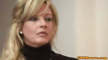 Black Friday Brawl zamienia się kamasutra erotyka w gorący trójkąt FFM