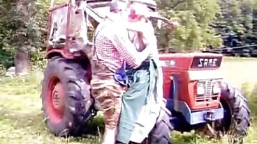 Mała erotyka x dziwka rucha chłopaka swojej mamy